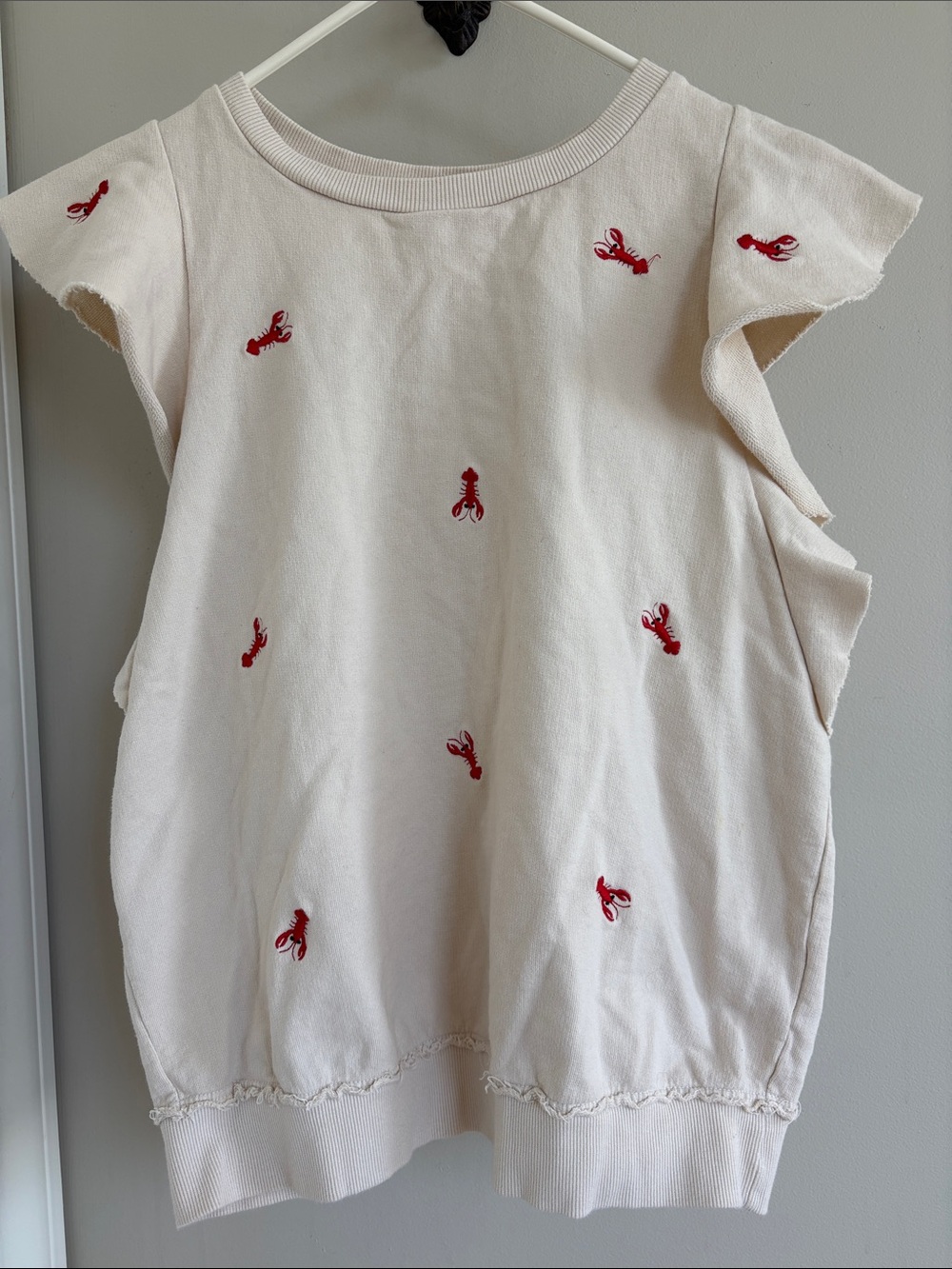 t.la Sleeveless Ruffle Sweatshirt with Lobster Embroidery Size Small